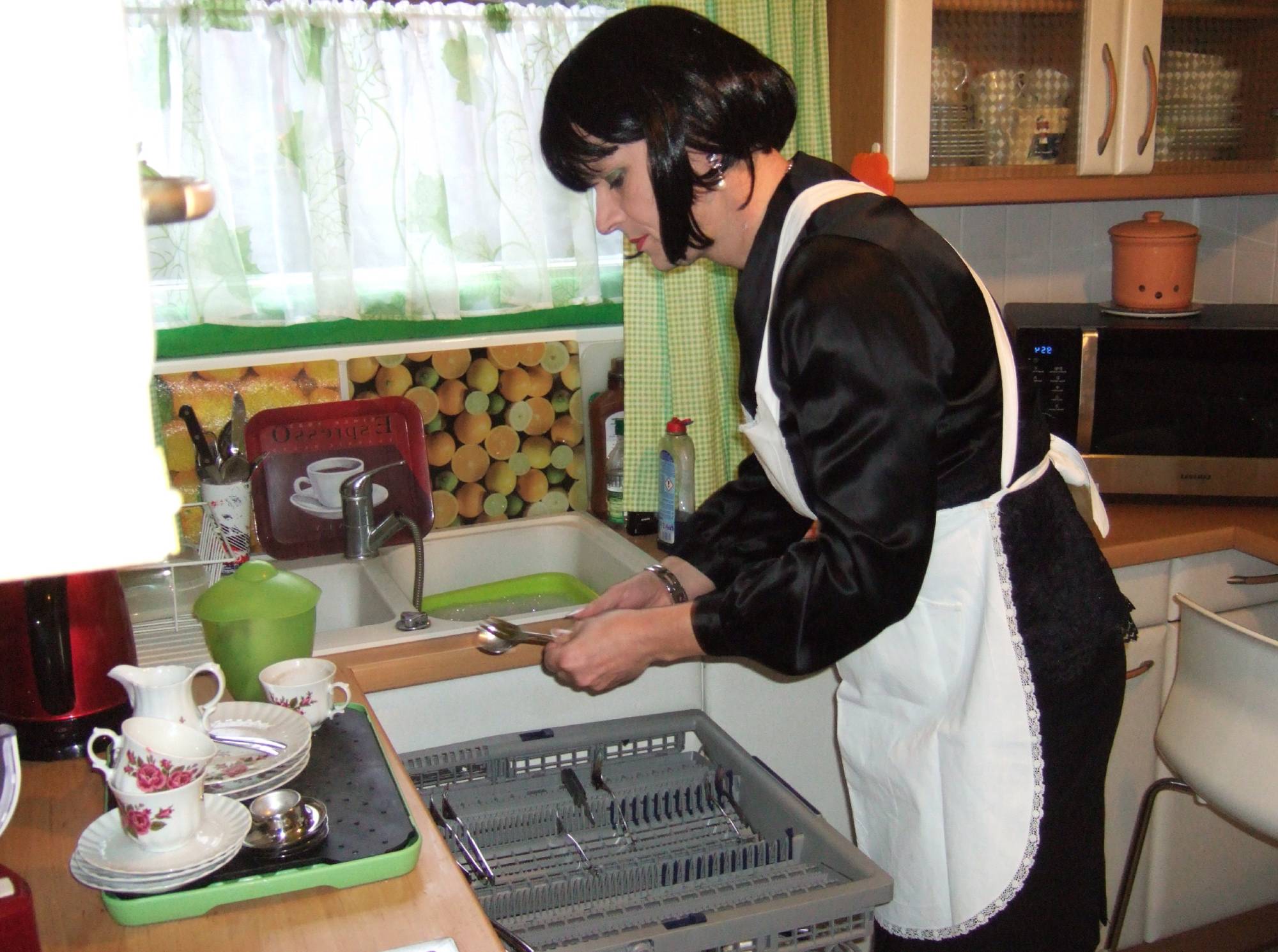 👗 The Complete Sissymaid Training Guide: Bondage, Femdom & Forced Feminization 🔒